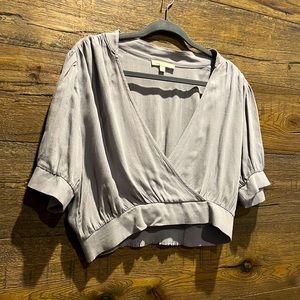 NWOT v-neck cropped blouse